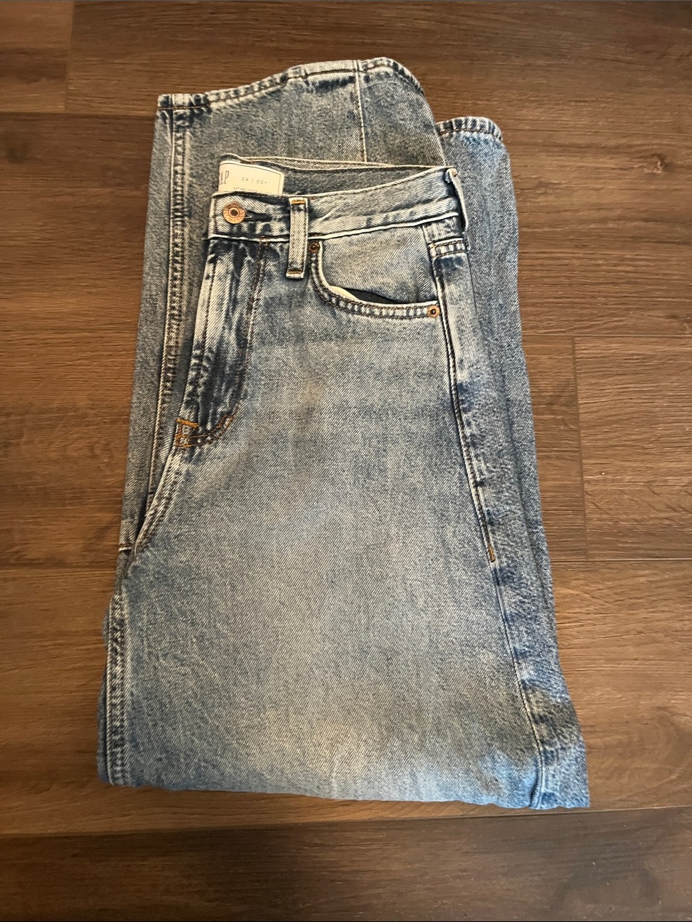 High-Rise Women’s Jeans in Light Blue Wash